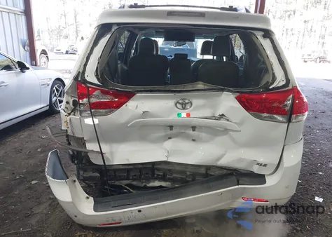 2014 Toyota Sienna Xle V6 8 Passenger from USA, damaged, VIN 5TDYK3DC4ES495522